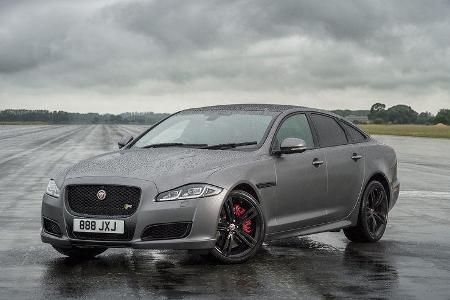 Jaguar XJR575