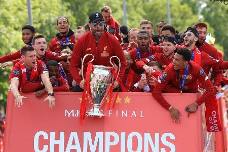 Die überragende Saison 2018/2019 krönen Klopps Reds mit dem Gewinn der Champions League. An den Erfolg kann das Team in der ...