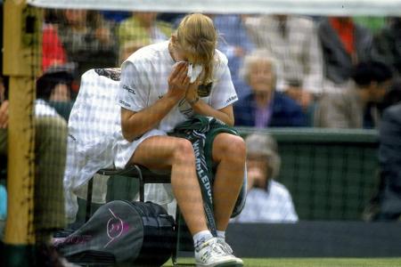 Im Frühjahr 1990 reist eine beeindruckende Serie von 66 ungeschlagenen Spielen gegen die aufstrebende Monica Seles. Eine Nie...