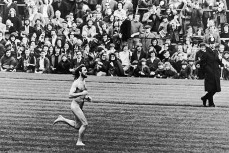 Der Brite Michael O'Brien erlangte beim Rugby-Match zwischen Frankreich und England im April 1974 zweifelhafte Berühmtheit. ...