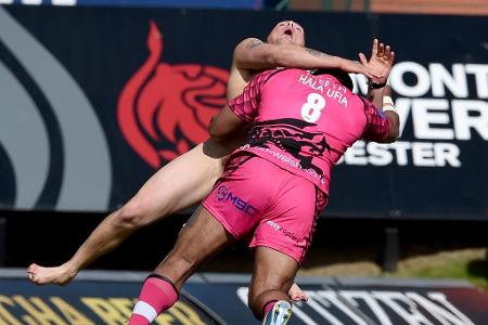 Chris Hala'ufia vom London-Irish-Rugby-Team stellte gegen diesen Flitzer seine Tackling-Qualitäten unter Beweis.