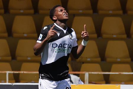Zugang fix: Jayden Braaf (Manchester City) - Zuletzt war das niederländische Offensiv-Juwel vom englischen Meister an Udinese Calcio ausgeliehen. Künftig wird der 19-Jährige sein Talent beim BVB zeigen dürfen - perspektivisch im Profi-Kader, zunächst aber wohl in der U23 in der 3. Liga. Auch, weil Braaf lange an einer Knieverletzung laborierte.