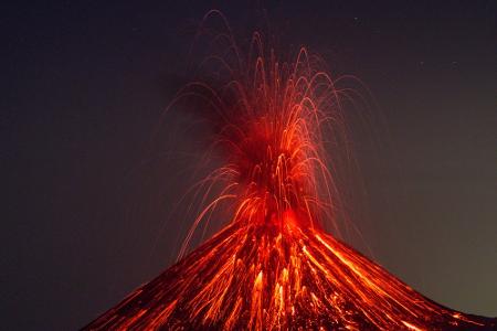 Vulkanausbrüche weltweit: Spektakuläre Bilder aus dem Erdinneren