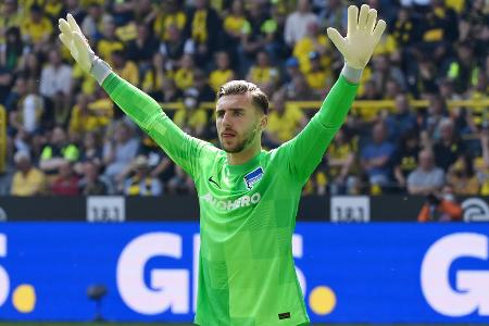Zugang fix: Marcel Lotka (Hertha BSC) - Bereits in der Rückrunde verkündete der BVB den Transfer des Keepers, vornehmlich für seine U23. Dann ging im Saisonendspurt überraschend Lotkas Stern bei Hertha BSC auf - und der Fast-Absteiger wollte ihn per Vertragsoption länger binden. Eine juristische Auseinandersetzung stand im Raum. Inzwischen gab es aber eine außergerichtliche Einigung zwischen den Klubs.