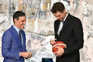 "Eine Legende": Lakers hängen Gasol-Trikot unters Hallendach