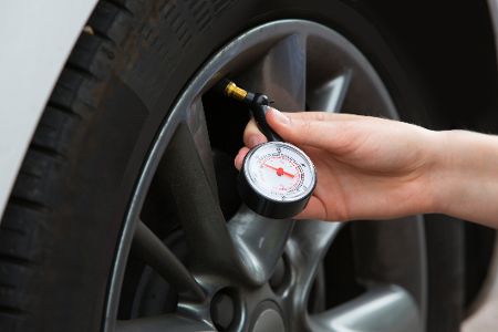 Das Lexikon der Auto-Begriffe: F wie Fahrgestellnummer, Feststellbremse und Fülldruck Das Lexikon der Auto-Begriffe: F wie Fahrgestellnummer, Feststellbremse und Fülldruck