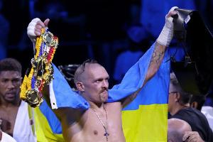 Klitschko und Selenskyj gratulieren Box-Champion Usyk