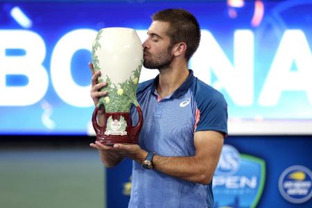 Historischer Sieg für Coric gegen Tsitsipas Historischer Sieg für Coric gegen Tsitsipas