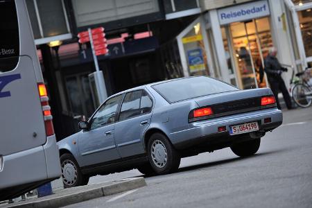 Nissan Maxima 3.0 V6, Heckansicht