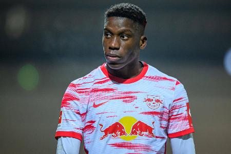 Ilaix Moriba (RB Leipzig) - Vertrag bis 2026 - Im letzten Sommer ließ sich RB das vermeintliche Top-Talent rund 16 Millionen Euro kosten. Chancen auf einen Stammplatz hatte der Guineer aber praktisch nie. Wie in der Vorsaison deutet vieles auf eine Leihe hin. Womöglich lässt Leipzig den Achter sogar gänzlich ziehen.