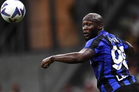 Platz 8: Inter Mailand - Nach eher durchwachsener Vorbereitung ist der Meisterschaftsanwärter in der Serie A auf Kurs. Zwei Siege zum Beginn untermauern die Ambitionen der Nerazzurri, die international auftrumpfen wollen und dafür unter anderem als Heilsbringer ihren verlorenen Sohn Romelo Lukaku zurückholten.