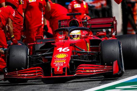 WM-Träume geplatzt? So lief der Ferrari-Absturz in der F1 - Nach einem starken Saisonstart reiften bei Ferrari die Träume vom ersten WM-Titel seit 2007. Doch in den Rennen vor der Sommerpause verspielten die Scuderia und ihr Frontmann Charles Leclerc die große Chance - und gaben dabei teilweise ein peinliches Bild ab. So lief der Ferrari-Absturz: WM-Träume geplatzt? So lief der Ferrari-Absturz in der F1 - Nach einem starken Saisonstart reiften bei Ferrari die Träume vom ersten WM-Titel seit 2007. Doch in den Rennen vor der Sommerpause verspielten die Scuderia und ihr Frontmann Charles Leclerc die große Chance - und gaben dabei teilweise ein peinliches Bild ab. So lief der Ferrari-Absturz: