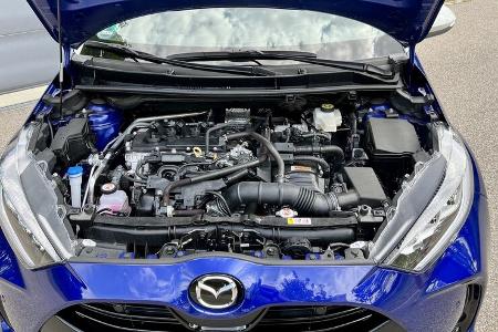 8/2022, Mazda 2 Hybrid