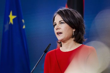 Baerbock notfalls jahrelange Hilfe für Ukraine