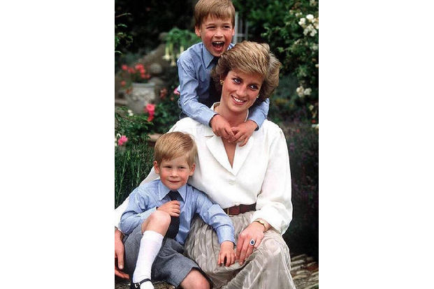 Angesichts der Umstände des Todes ihrer Mutter verwundert es nicht, dass Prinz Harry und Prinz William ihr Privatleben mit Zähnen und Klauen gegen Übergriffe der Boulevardpresse verteidigen.