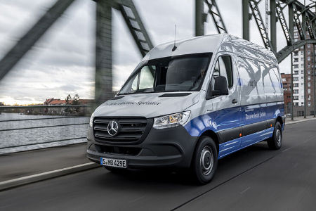 Mercedes e-Sprinter Transporter mit Elektroantrieb