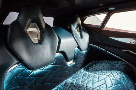 BMW XM V8 Hybrid