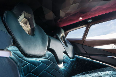 BMW XM V8 Hybrid