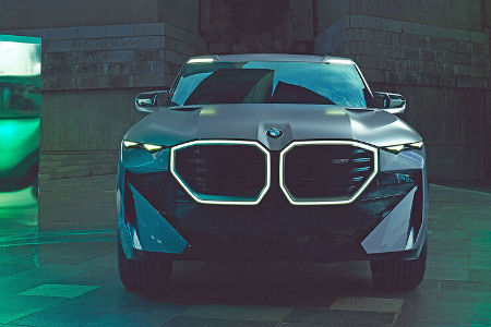BMW XM V8 Hybrid