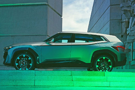 BMW XM V8 Hybrid