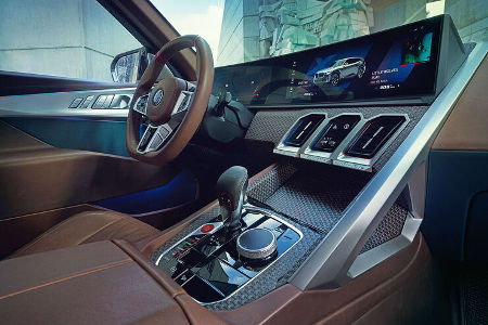 BMW XM V8 Hybrid