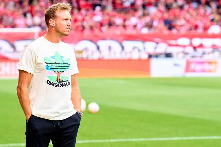Das ist der Champions-League-Kader des FC Bayern - Am Mittwoch (21 Uhr) bestreitet der FC Bayern sein erstes Spiel in der diesjährigen Champions League. Mit Inter Mailand wartet direkt ein großer Name auf den Rekordmeister. Diesen 23er-Kader nimmt Trainer Julian Nagelsmann mit in die italienische Metropole: Das ist der Champions-League-Kader des FC Bayern - Am Mittwoch (21 Uhr) bestreitet der FC Bayern sein erstes Spiel in der diesjährigen Champions League. Mit Inter Mailand wartet direkt ein großer Name auf den Rekordmeister. Diesen 23er-Kader nimmt Trainer Julian Nagelsmann mit in die italienische Metropole: