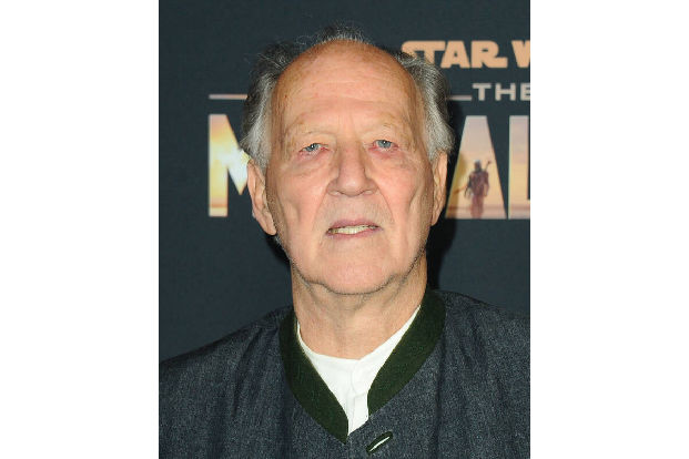 Er ist eine deutsche Filmlegende. Am 5. September 2022 feiert Werner Herzog seinen 80. Geburtstag. Ob Regie führen, schauspielern, Drehbücher schreiben oder Opern inszenieren — der Filmemacher gilt weltweit als Pionier des modernen deutschen Kinos. Er ist eine deutsche Filmlegende. Am 5. September 2022 feiert Werner Herzog seinen 80. Geburtstag. Ob Regie führen, schauspielern, Drehbücher schreiben oder Opern inszenieren — der Filmemacher gilt weltweit als Pionier des modernen deutschen Kinos.