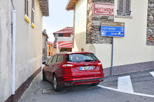 911er-Fahrer will Geld fürs Ford-Fahren