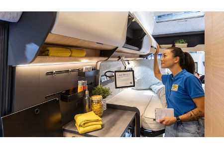 Hobby Maxia Van Küche Blick in den Oberschrank