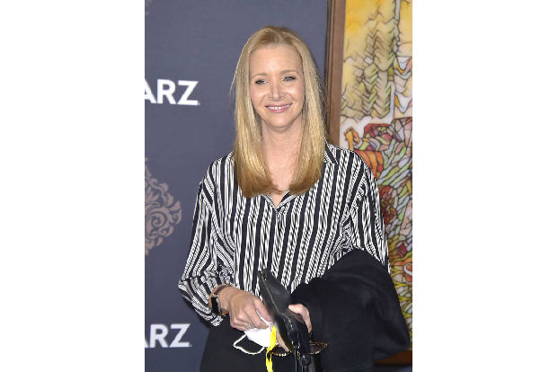 Lisa Kudrows Schwangerschaft war im Script von 'Friends' zunächst nicht vorgesehen. Doch als die Schauspielerin ein Kind erwartete, arbeitete man das Drehbuch um und machte ihre Serienfigur Phoebe ebe ...