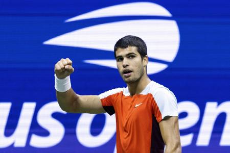 Alcaraz mit sensationellem Comeback-Sieg ins Halbfinale Alcaraz mit sensationellem Comeback-Sieg ins Halbfinale