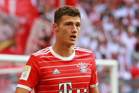 Benjamin Pavard - Note: 3,0 - Ließ auf der rechten Abwehrseiten einige Flanken zu, bei denen er schlicht zu weit weg war. In den direkten Duellen zudem nicht mit der gewohnten Quote. Leistete sich dafür am Ball kaum Fehler. Dort im Kombinationsspiel ständig eine verlässliche Anspielstation.