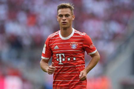 MITTELFELD: Joshua Kimmich - Note: 1,5 - Versuchte, die Linien des Gegners schnell zu überspielen. Leitete so etliche Angriffe mit guten Ideen ein. Das 1:0 fiel nach einem genialen Chip-Ball des Spielmachers (25.). War aus der zweiten Reihe auch selbst häufig ein Gefahrenherd. In der Absicherung nach hinten im Laufe der Zeit mit ein paar immens wichtigen Aktionen.