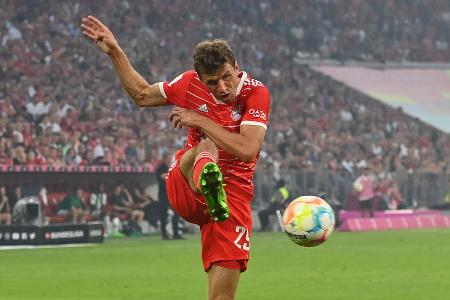 Thomas Müller - Note: 2,5 - Rückte in den richtigen Momenten vorne neben Mané. Streute so Unruhe in der Zuteilung der Inter-Kette. Kam bei den Bayern anfangs zu den besten Chancen (9., 23.). Blieb nach der Führung aktiv, auch wenn später nicht mehr ganz so viel in Richtung Tor ging.