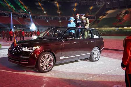 State Review Range Rover Hybrid Queen Elizabeth II. (2015)