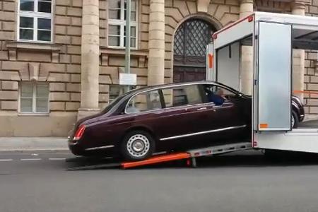 Bentley State Limousine