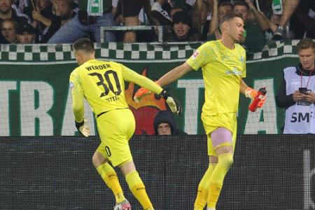 Oberschenkelprellung: Entwarnung bei Werder-Keeper Pavlenka Oberschenkelprellung: Entwarnung bei Werder-Keeper Pavlenka