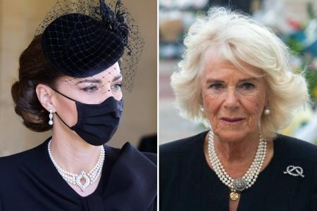Königin Camilla und Prinzessin Kate trauern mit weißem Perlenschmuck Königin Camilla und Prinzessin Kate trauern mit weißem Perlenschmuck