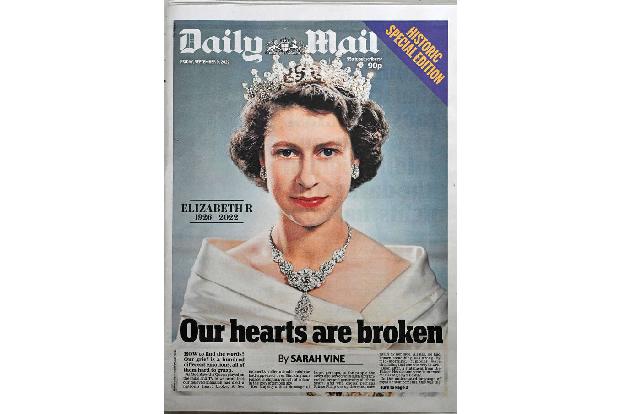 Die streng monarchietreue 'Daily Mail' schrieb: 