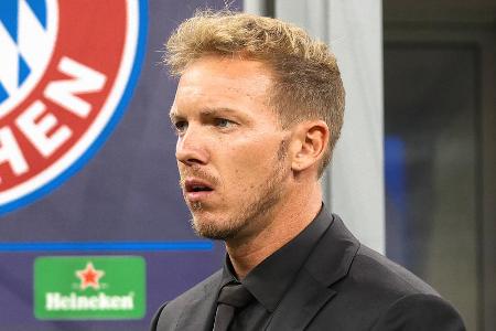 FC Bayern vs. FC Barcelona: Die Aufstellungen - Am 2. Spieltag der Champions-League-Gruppenphase empfängt der FC Bayern den FC Barcelona um Ex-Stürmer Robert Lewandowski. Nachdem Bayern-Trainer Julian Nagelsmann am Wochenende kräftig rotierte, kehren nun praktisch alle geschonten Stars in die Startelf zurückkehren. Die Aufstellungen zum Durchklicken: FC Bayern vs. FC Barcelona: Die Aufstellungen - Am 2. Spieltag der Champions-League-Gruppenphase empfängt der FC Bayern den FC Barcelona um Ex-Stürmer Robert Lewandowski. Nachdem Bayern-Trainer Julian Nagelsmann am Wochenende kräftig rotierte, kehren nun praktisch alle geschonten Stars in die Startelf zurückkehren. Die Aufstellungen zum Durchklicken: