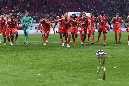 Diese Mega-Gehälter kassieren die Stars des FC Bayern - Der FC Bayern ist nicht nur der erfolgreichste Klub der Bundesliga, sondern auch mit großem Abstand der Gehaltskrösus. Was verdienen Manuel Neuer, Leroy Sané und Co.? Wie viel streichen die Neuzugänge um Sadio Mané ein? Hier kommt die Gehaltsliste des deutschen Rekordmeisters, aufgestellt nach Schätzungen von 'Bild' und 'Sport Bild':