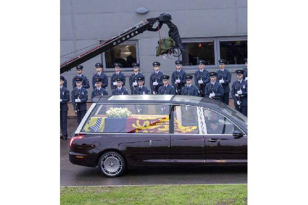 ...zum Londoner Luftwaffenstützpunkt Northolt geflogen worden.