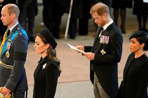 William und Kate mit Harry und Meghan: Vereint in Trauer um die Queen