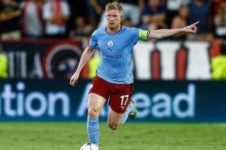 Kevin De Bruyne - Note 3,5 - Spielte sehr variabel auf nahezu allen Positionen der City-Offensive. Das Zusammenspiel mit Haaland funktionierte jedoch nicht so reibungslos wie in den meisten Partien zuvor. Selbst seine Standards waren an diesem Abend ausbaufähig. Legte dafür Stones' Ausgleichstreffer vor (80.).