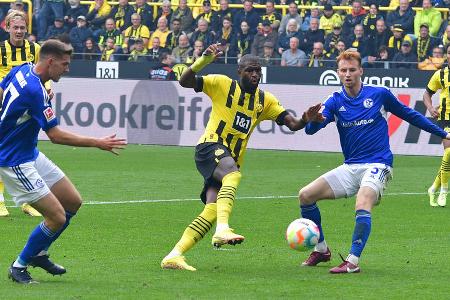 BVB vs. Schalke 04: Noten und Einzelkritik - Im 99. Revierderby der Fußball-Bundesliga gewinnt Borussia Dortmund denkbar knapp mit 1:0 (0:0) gegen den FC Schalke 04. Der BVB war über weite Strecken spielbestimmend, es fehlten jedoch die klaren Torchancen - bis Moukoko die Partie entschied. Alle Akteure in der Einzelkritik: