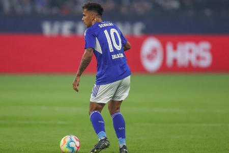 Rodrigo Zalazar (ab 81.) - ohne Bewertung - Zettelte Sekunden nach seiner Einwechslung sofort eine Rudelbildung an und kassierte dafür Gelb. Sorgte für ein paar Tempoverschärfungen im Spiel nach vorne, Torgefahr brachte er nicht mehr auf den Rasen.