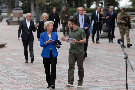 Verteidigungsministerin Lambrecht in Ukraine