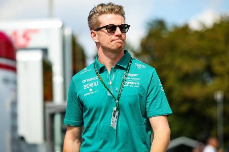 'Hulk' auf dem Weg zurück - Bittersüß aus deutscher Sicht: Sollte Schumacher seinen Platz bei Haas verlieren, könnte ausgerechnet Nico Hülkenberg sein Nachfolger werden. Der Emmericher gilt laut übereinstimmenden Medienberichten gar als Favorit aus das Cockpit beim US-Team. Mick raus, 'Hulk' rein? Dieser Deal scheint aktuell sehr wahrscheinlich.