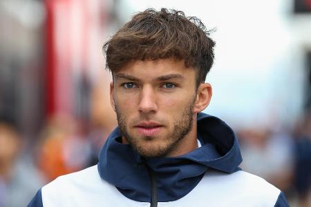 Pierre Gasly spaltet das Alpine-Lager - AlphaTauri würde Gasly ziehen lassen, Alpine ihn gerne verpflichten. Alles klar also? Mitnichten. Zum einen, weil Esteban Ocon nicht gut auf seinen Landsmann zu sprechen ist. Das andere Problem: AlphaTauri hatte mit Colton Herta bereits einen Ersatz an der Angel, doch der US-Amerikaner bekommt keine Superlizenz. Red Bulls B-Team wird bei Gasly demnach wohl doch auf eine Erfüllung des Vertrags pochen.