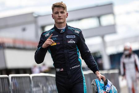 Dank US-Boom in die Formel 1? - Der US-amerikanische Formel-2-Pilot Logan Sargeant gilt bei Williams als Kandidat mit Außenseiterchancen auf das Latifi-Cockpit. Für den 21-Jährigen spricht in erster Linie die Eintrittskarte in den boomenden US-Markt. Gegen ihn spricht die Tatsache, dass er einfach noch nicht weit genug ist, um sich in der Königsklasse zu behaupten. Sein Name wird in der Zukunft aber sicher noch mal genannt werden.